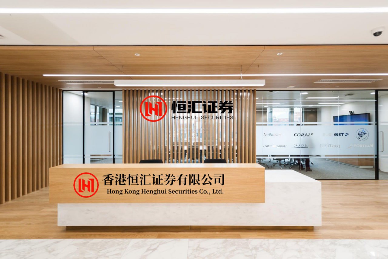 隆源配资 2025年福布斯美国富豪榜公布：比尔·盖茨首次跌出前十